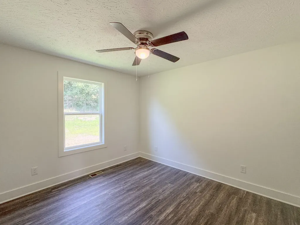 944 Wartrace Highway Pleasant Shade TN 37145