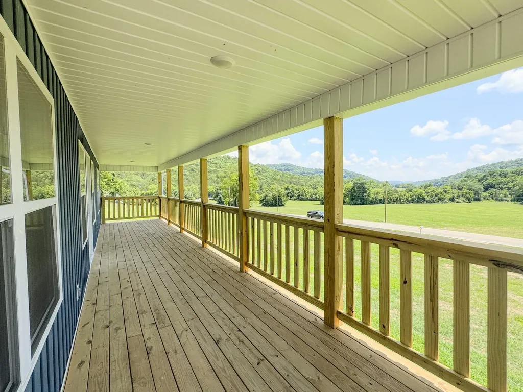 944 Wartrace Highway Pleasant Shade TN 37145