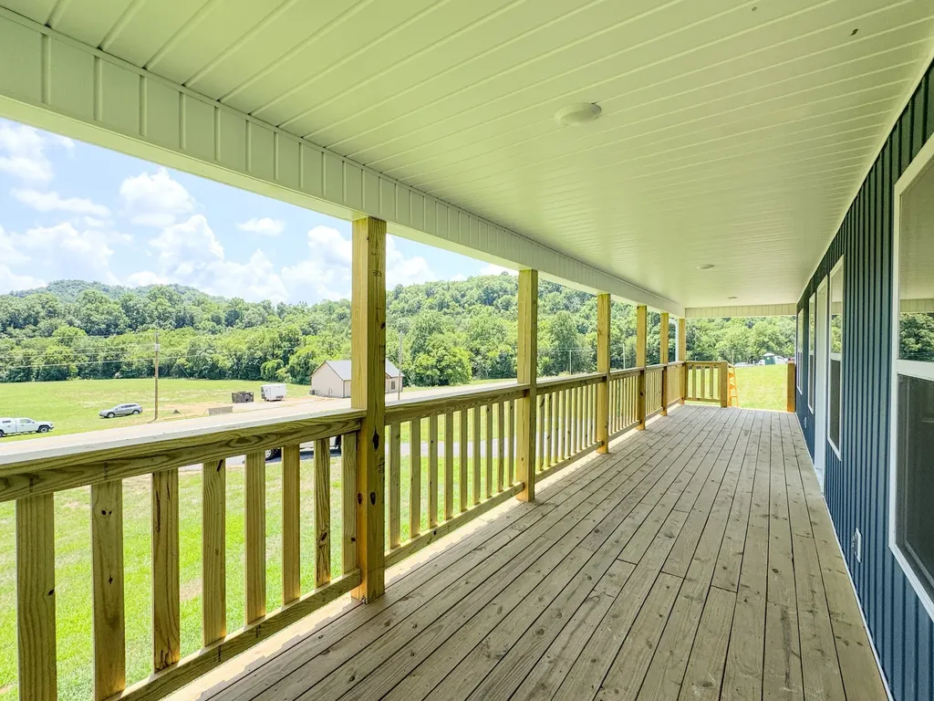 944 Wartrace Highway Pleasant Shade TN 37145