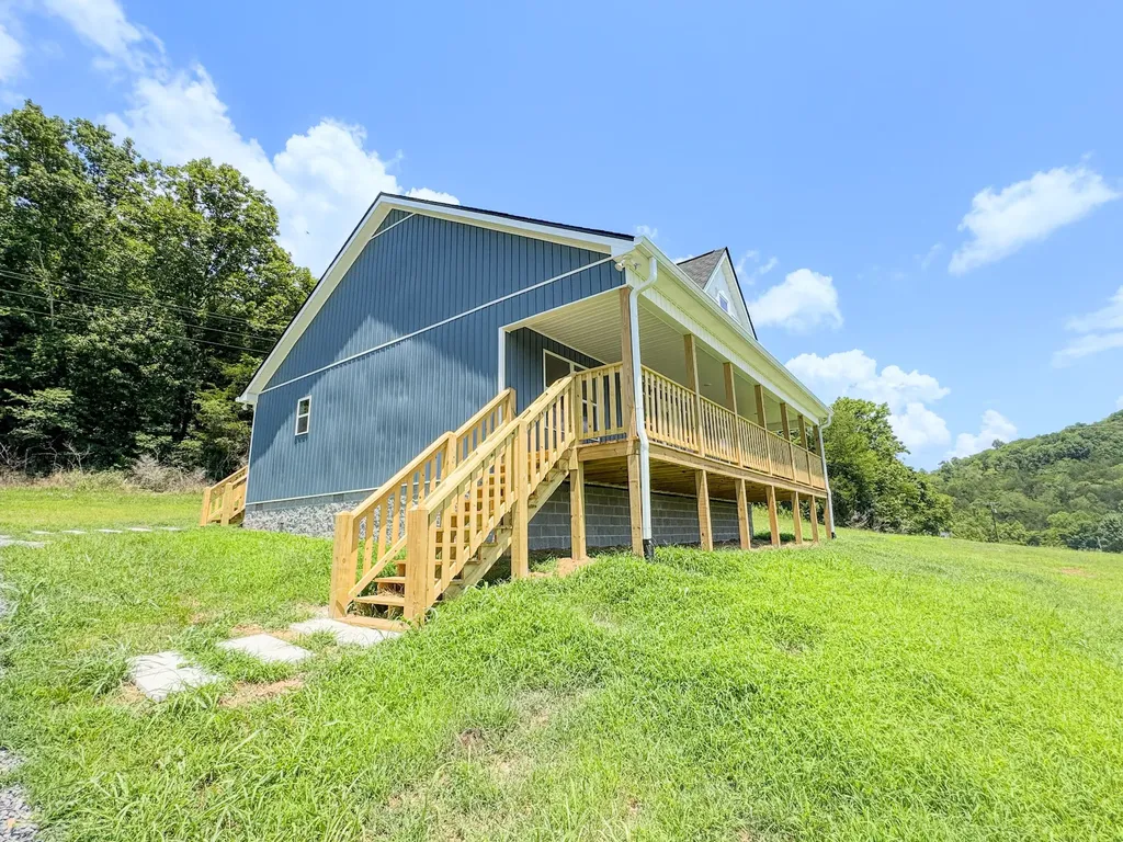 944 Wartrace Highway Pleasant Shade TN 37145