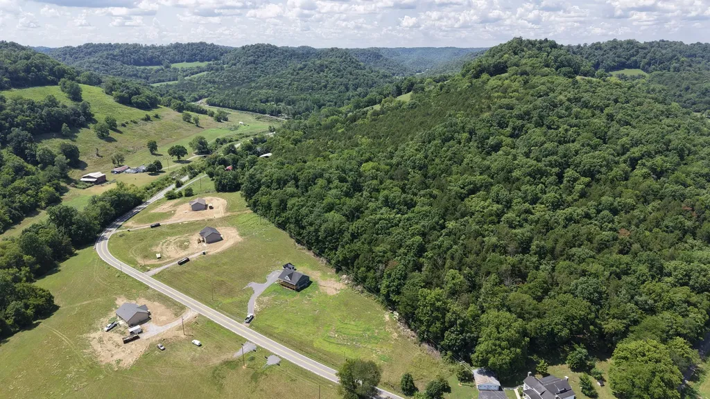 944 Wartrace Highway Pleasant Shade TN 37145