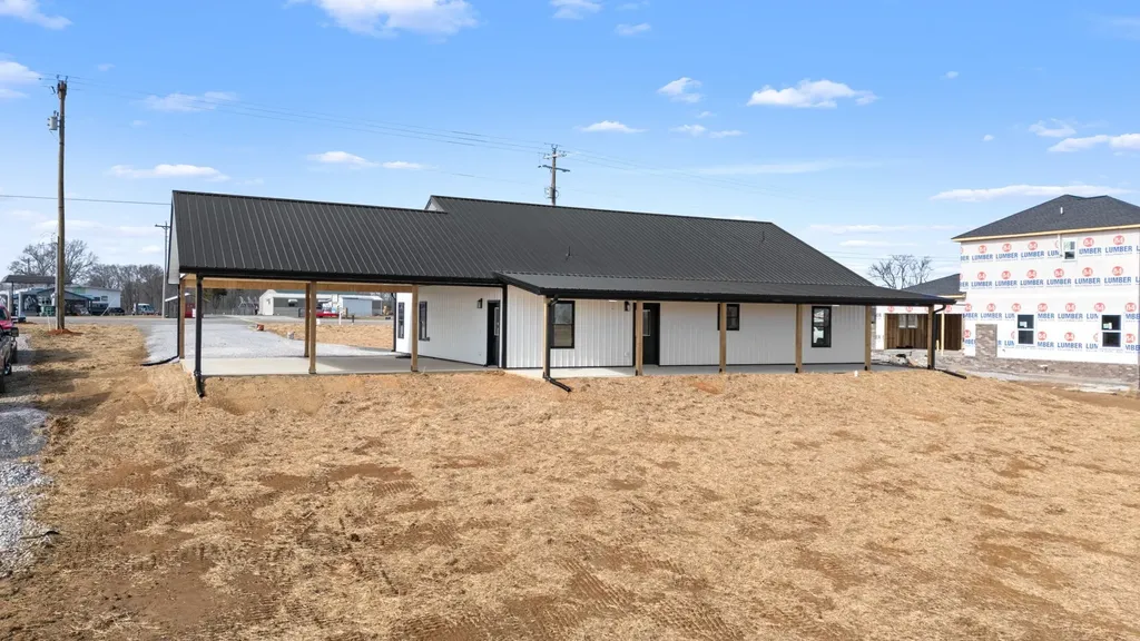 6245 Mcminnville Highway Smithville TN 37166