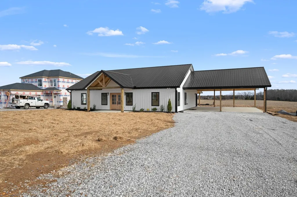 6245 Mcminnville Highway Smithville TN 37166