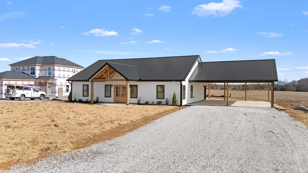 6245 Mcminnville Highway Smithville TN 37166