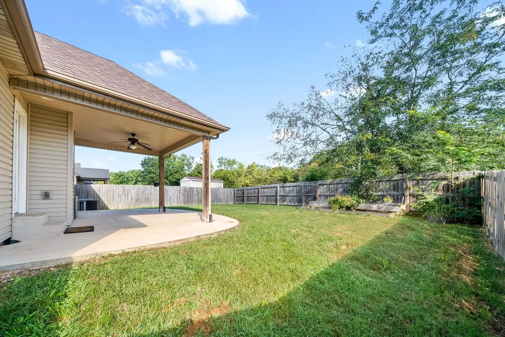 1483 Brew Moss Drive Clarksville TN 37043