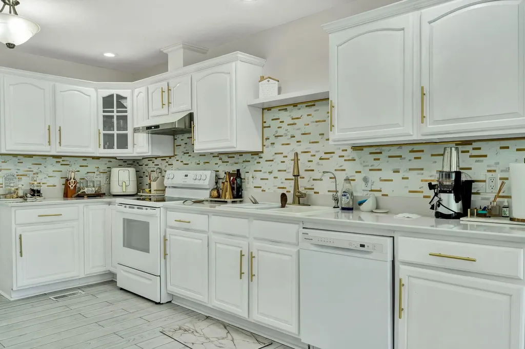241 County Road 158 Riceville TN 37370