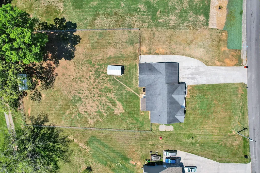 241 County Road 158 Riceville TN 37370