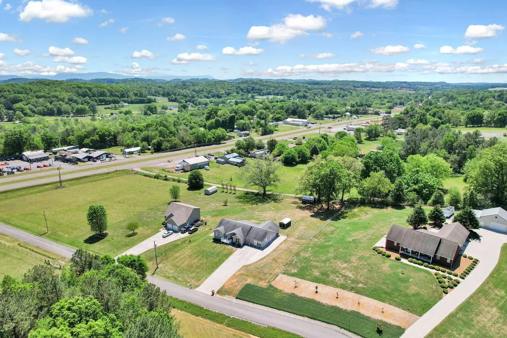 241 County Road 158 Riceville TN 37370