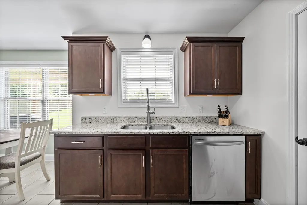 604 Hollow Crest Clarksville TN 37042