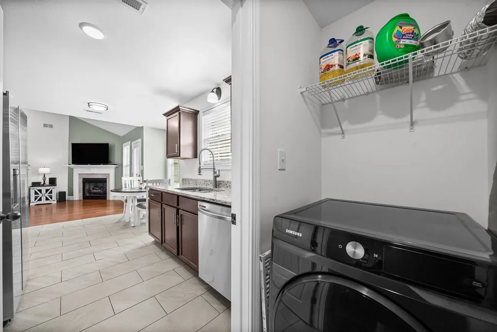 604 Hollow Crest Clarksville TN 37042
