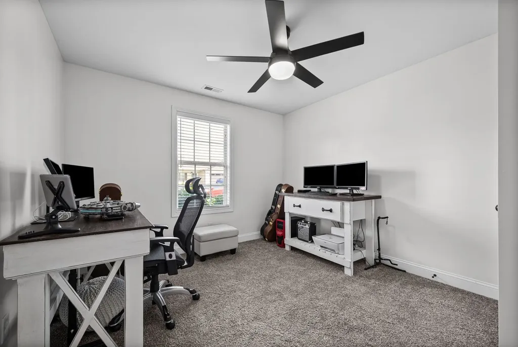 604 Hollow Crest Clarksville TN 37042