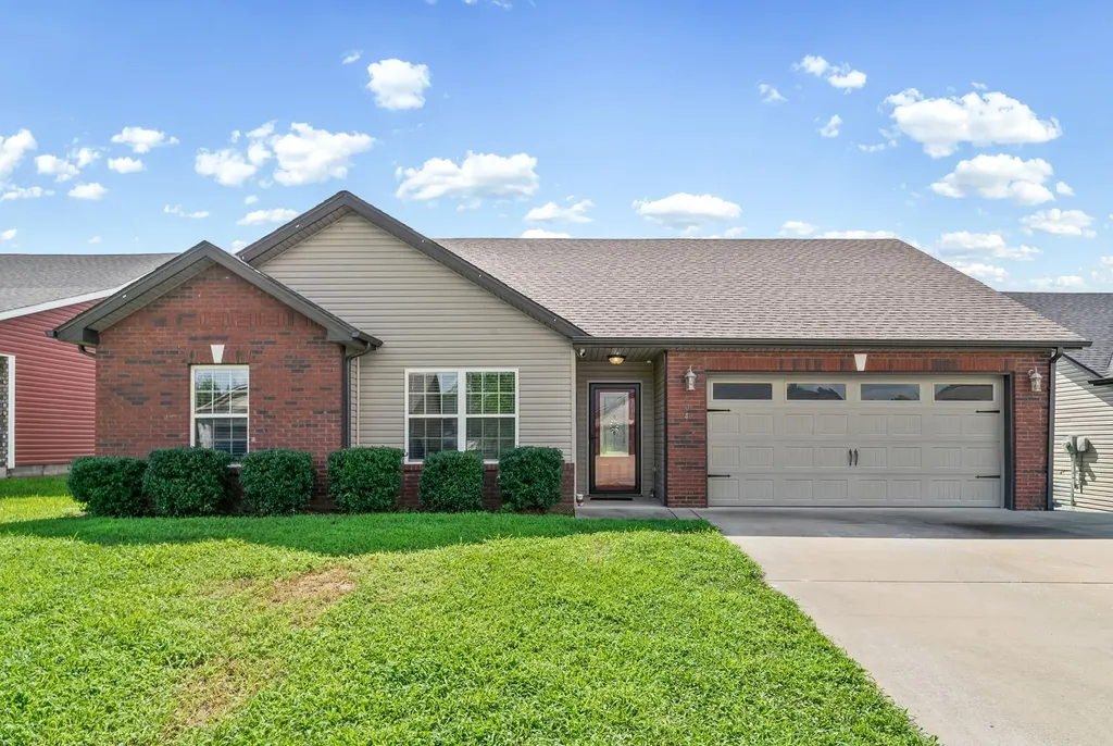 604 Hollow Crest Clarksville TN 37042