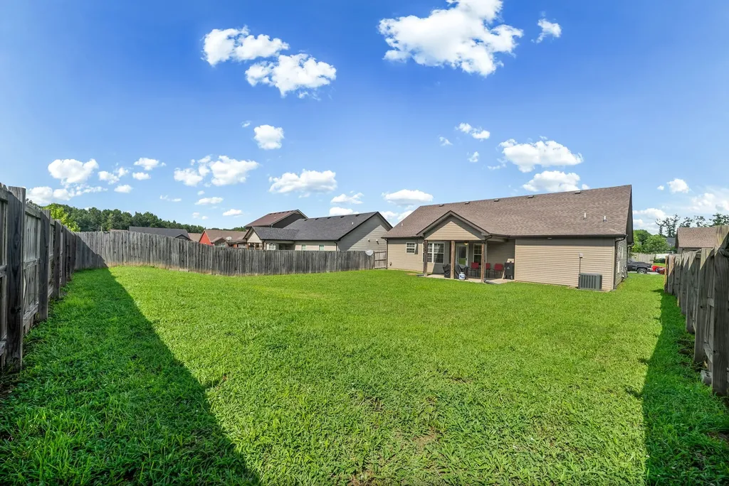 604 Hollow Crest Clarksville TN 37042