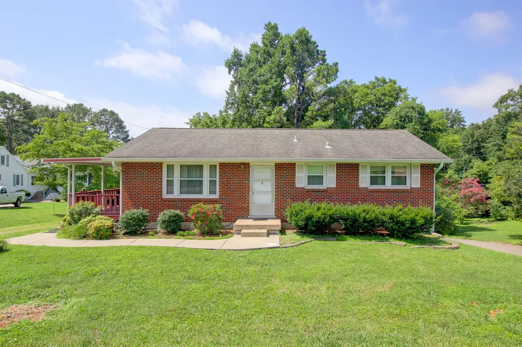 2302 Old Ashland City Road Clarksville TN 37043