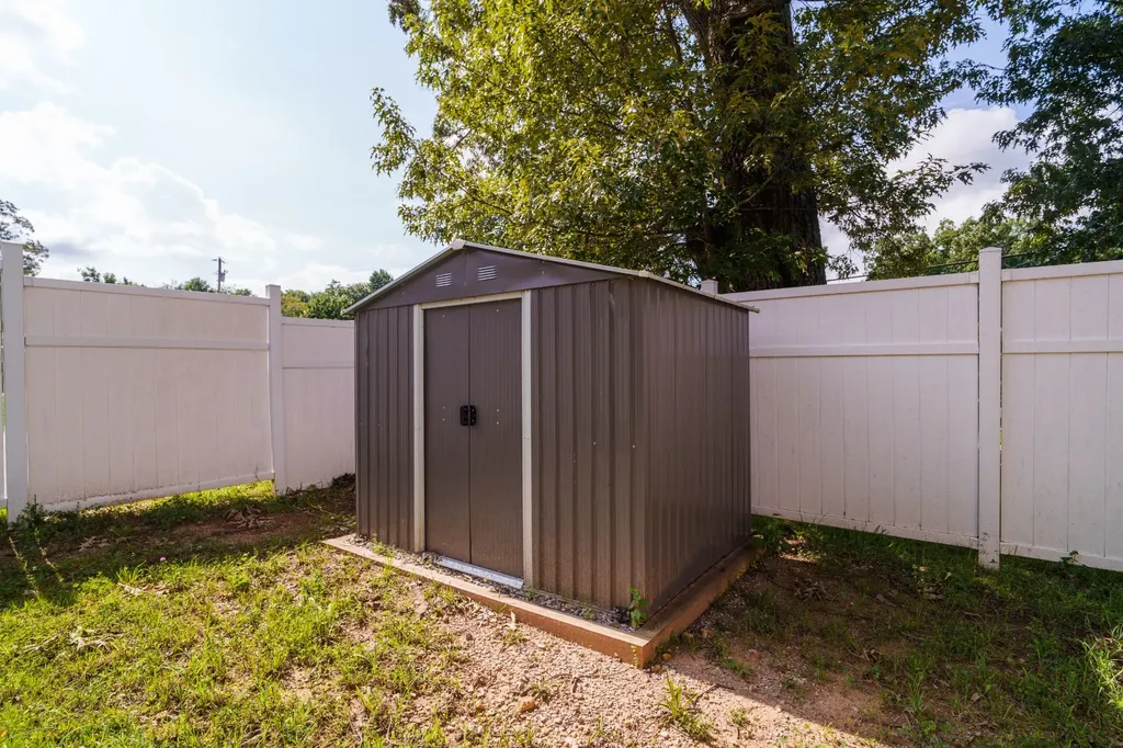 202 15th St, E Cookeville TN 38501