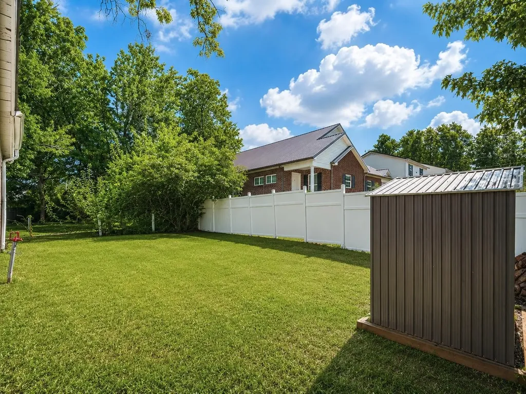 202 15th St, E Cookeville TN 38501