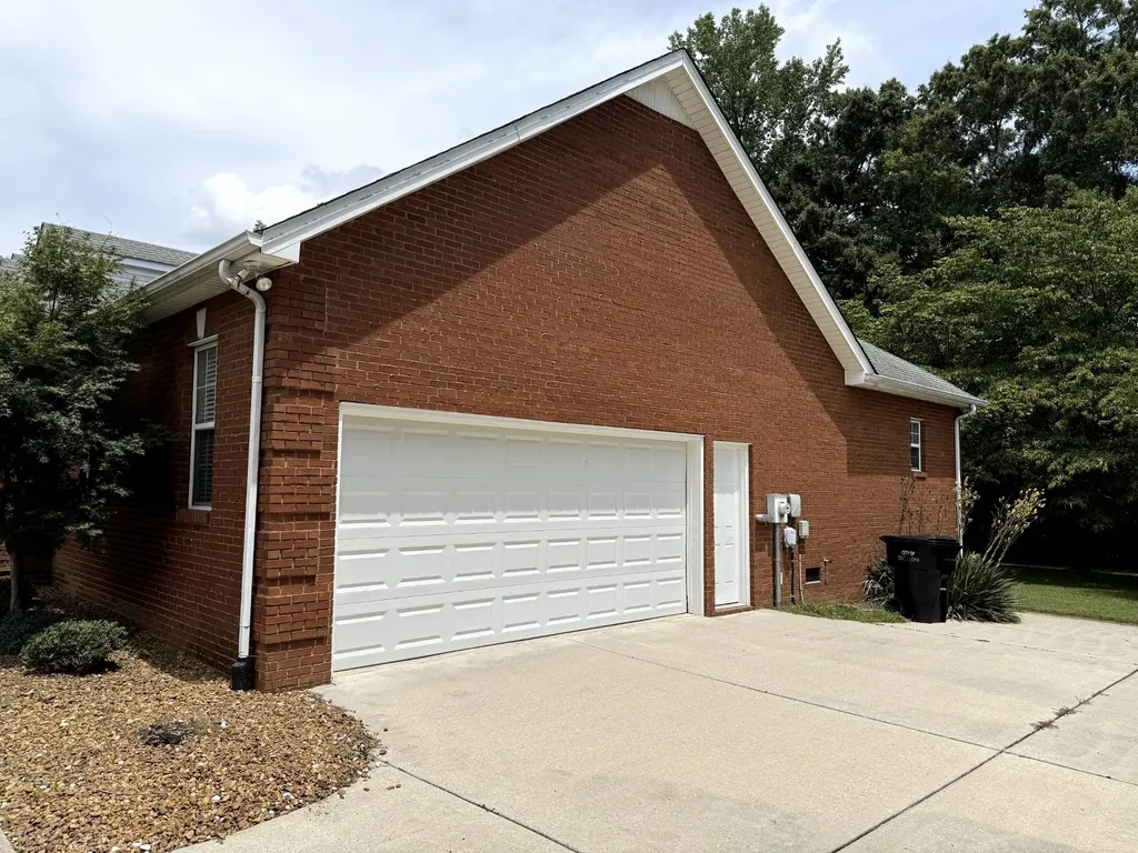 215 Woodson Drive Tullahoma TN 37388
