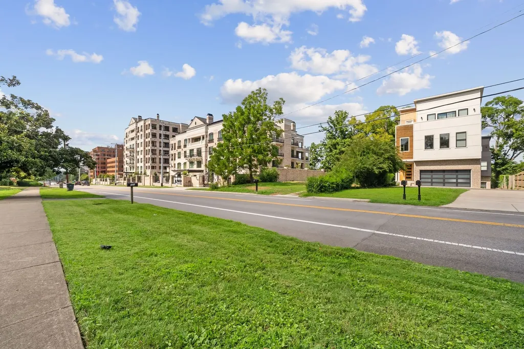 122 Woodmont Boulevard Nashville TN 37205