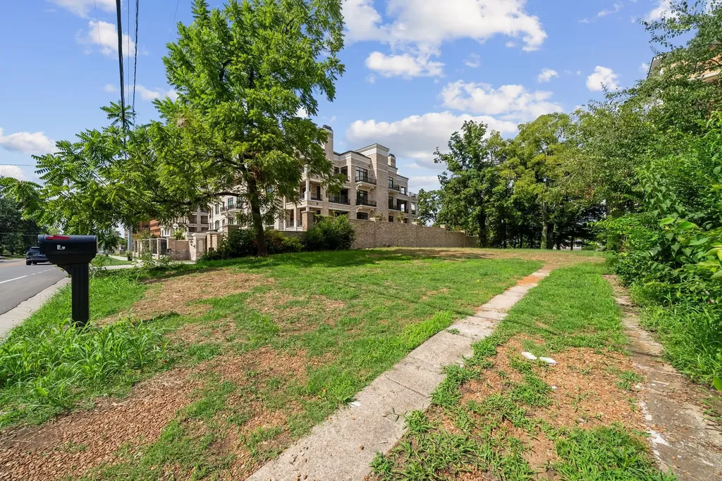122 Woodmont Boulevard Nashville TN 37205