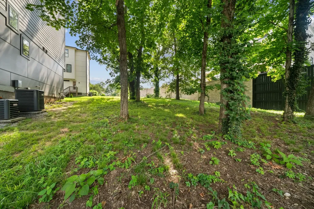 122 Woodmont Boulevard Nashville TN 37205