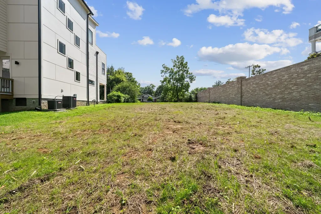 122 Woodmont Boulevard Nashville TN 37205