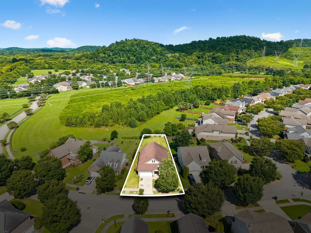 1008 Riverspring Drive Nashville TN 37221