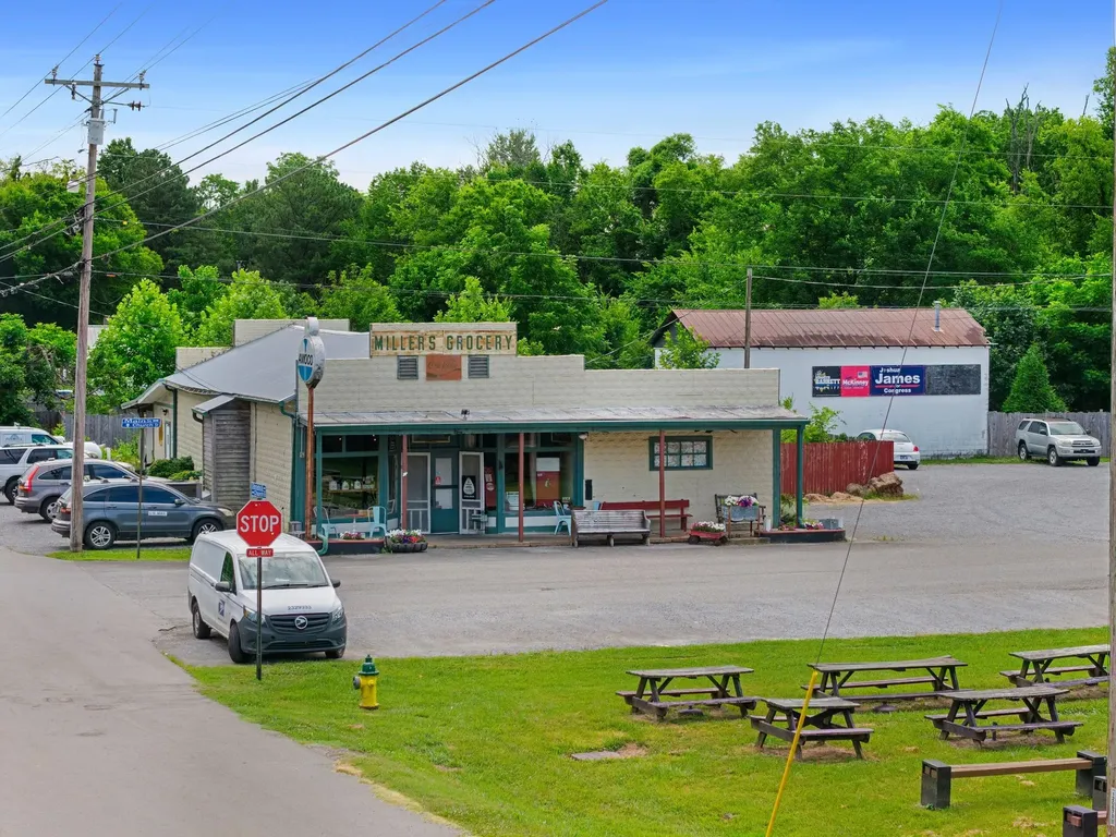 7011 Main Street Christiana TN 37037