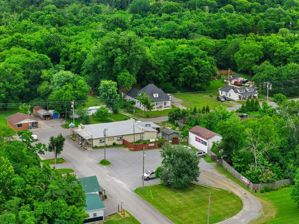 7011 Main Street Christiana TN 37037