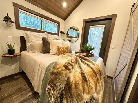32 Mossy Rock Lane Monteagle TN 37356