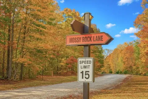 32 Mossy Rock Lane Monteagle TN 37356