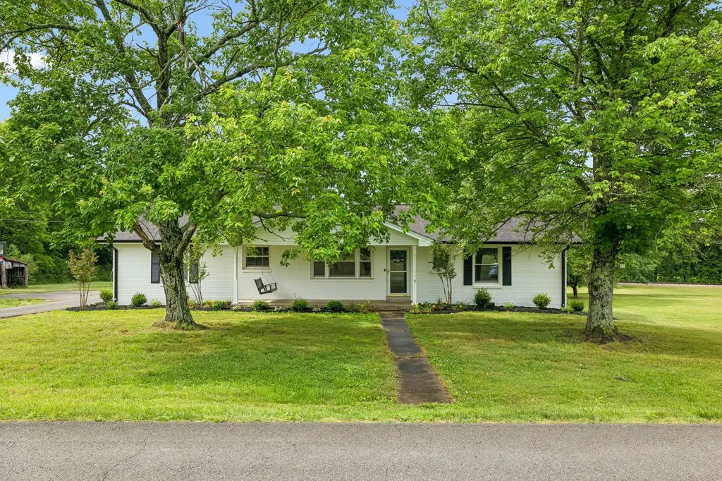 174 Young Road Lebanon TN 37090