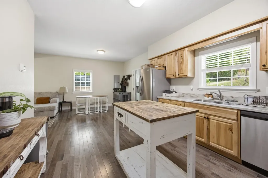 134 Old Union Dunlap TN 37327