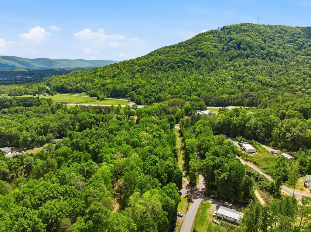 134 Old Union Dunlap TN 37327