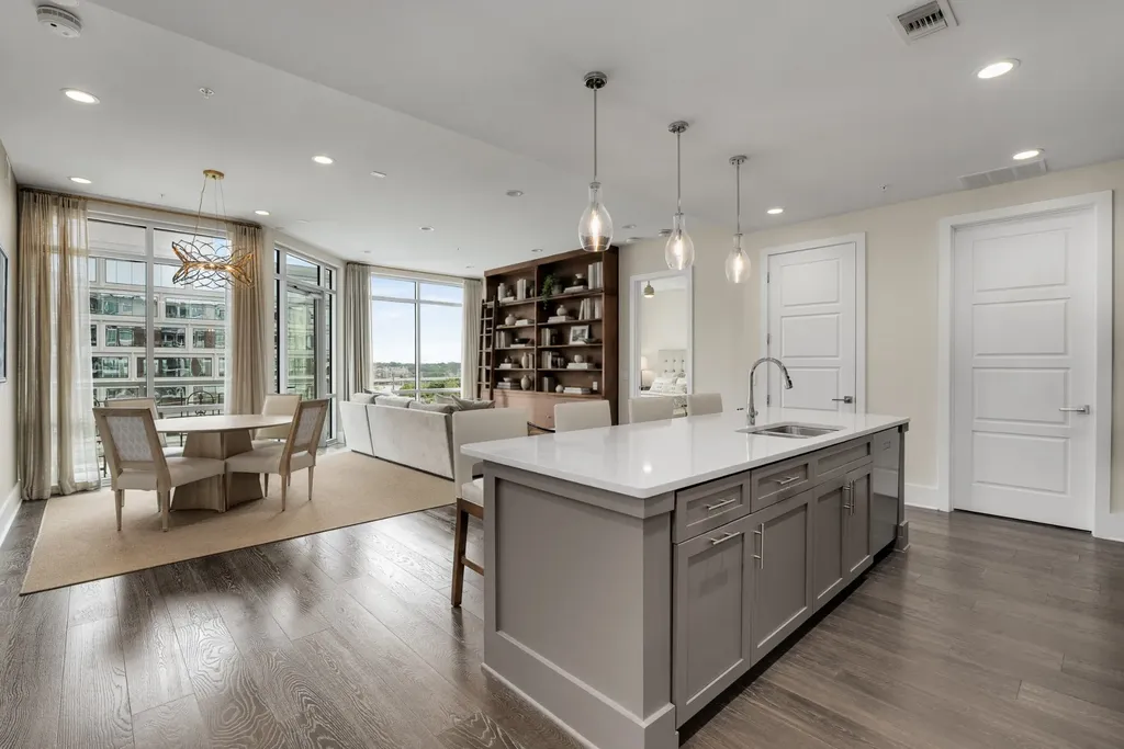 20 Rutledge Street Nashville TN 37210