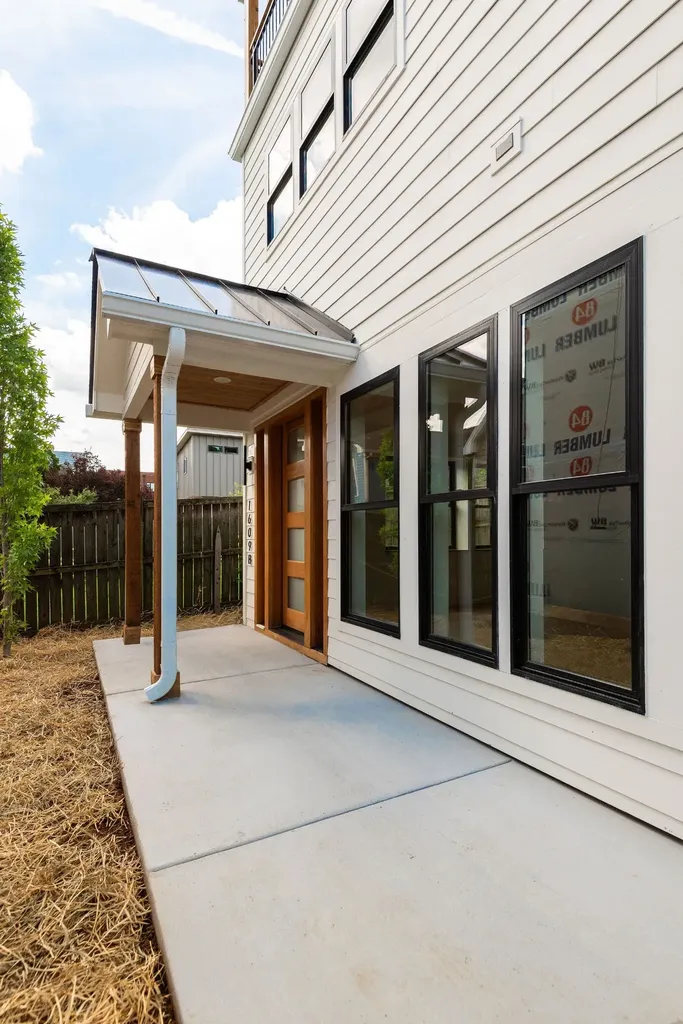 1609 5th Ave, N Nashville TN 37208