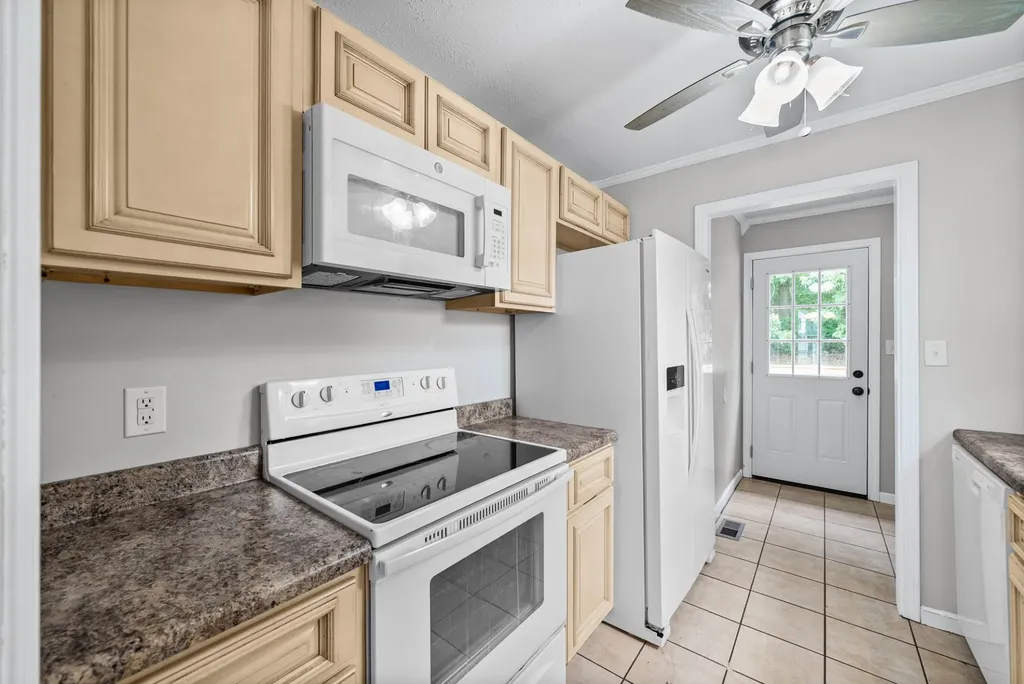 541 Donna Drive Clarksville TN 37042