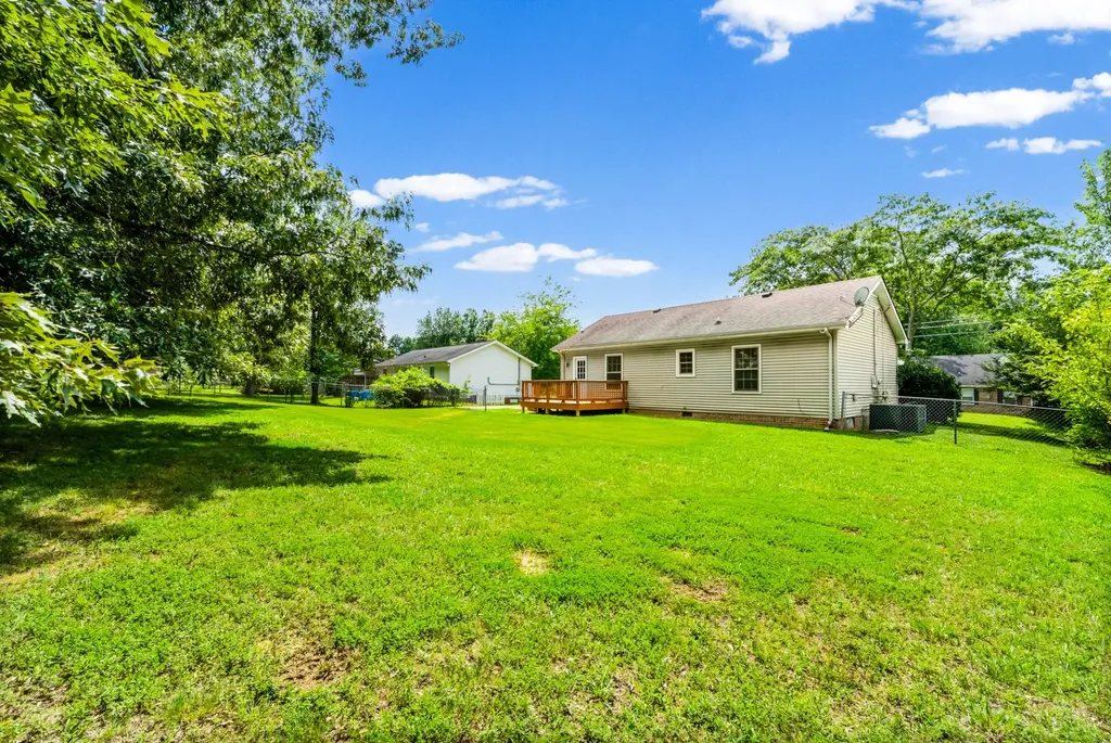 541 Donna Drive Clarksville TN 37042