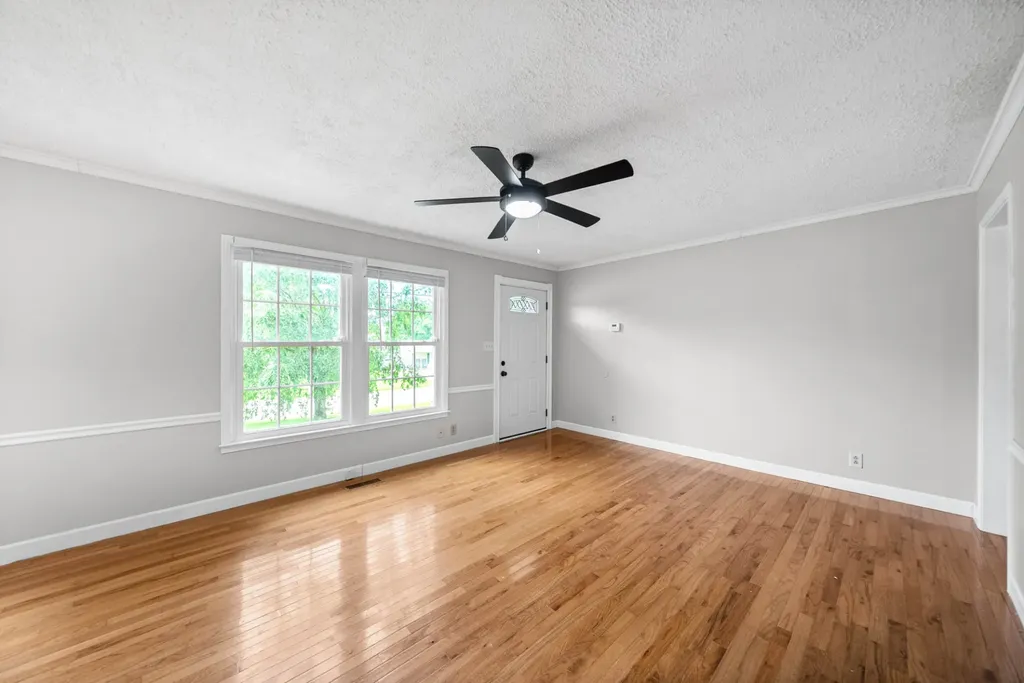 541 Donna Drive Clarksville TN 37042