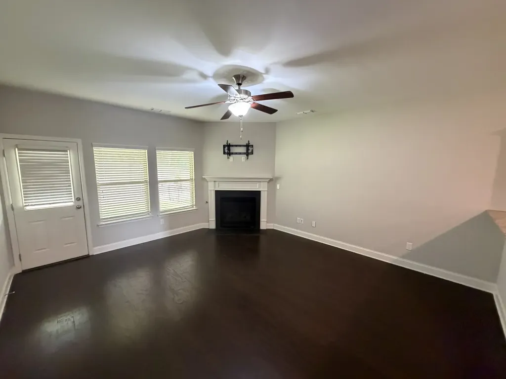 285 Black Thorn Lane Gallatin TN 37066