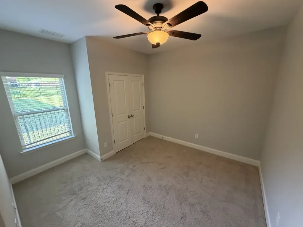 285 Black Thorn Lane Gallatin TN 37066