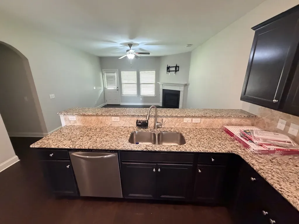 285 Black Thorn Lane Gallatin TN 37066