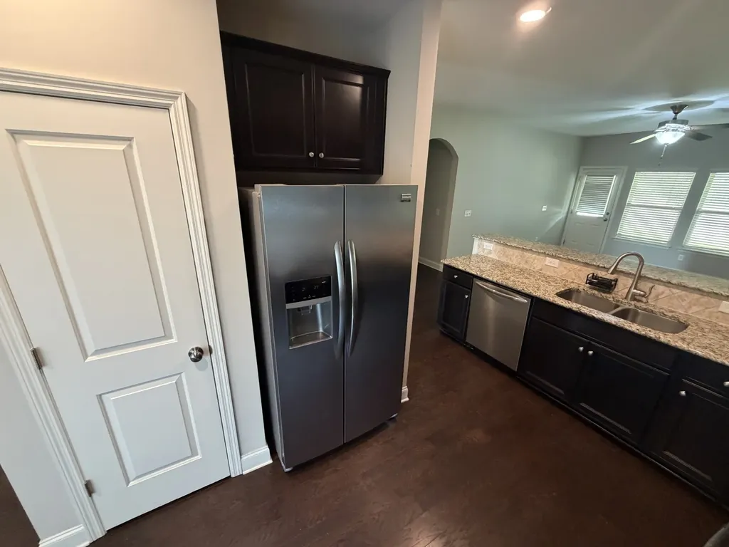 285 Black Thorn Lane Gallatin TN 37066