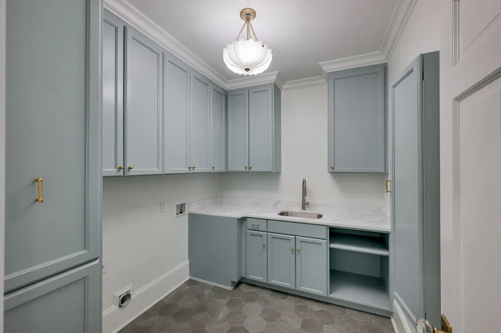 4428 Sheppard Place Nashville TN 37205