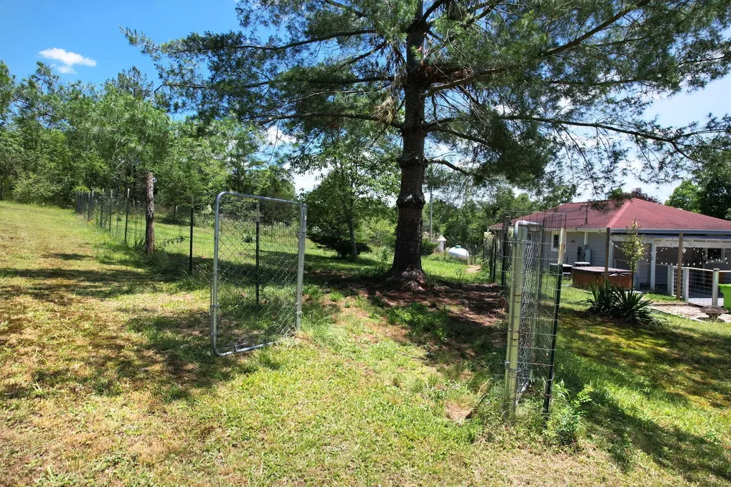 10780 Highway 68 Grandview TN 37337
