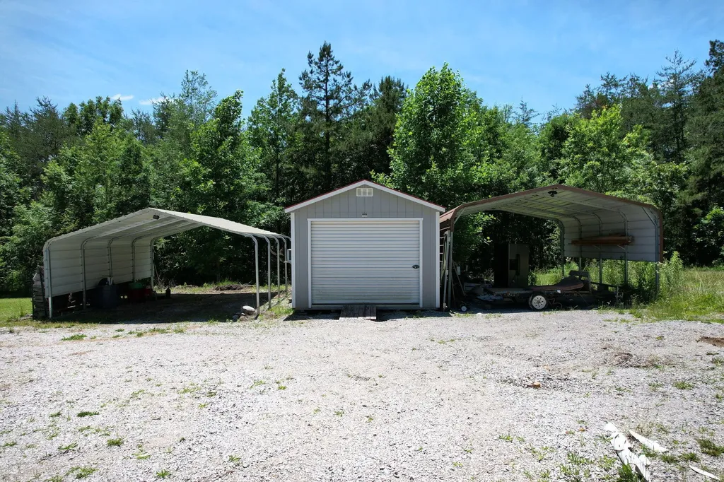 10780 Highway 68 Grandview TN 37337