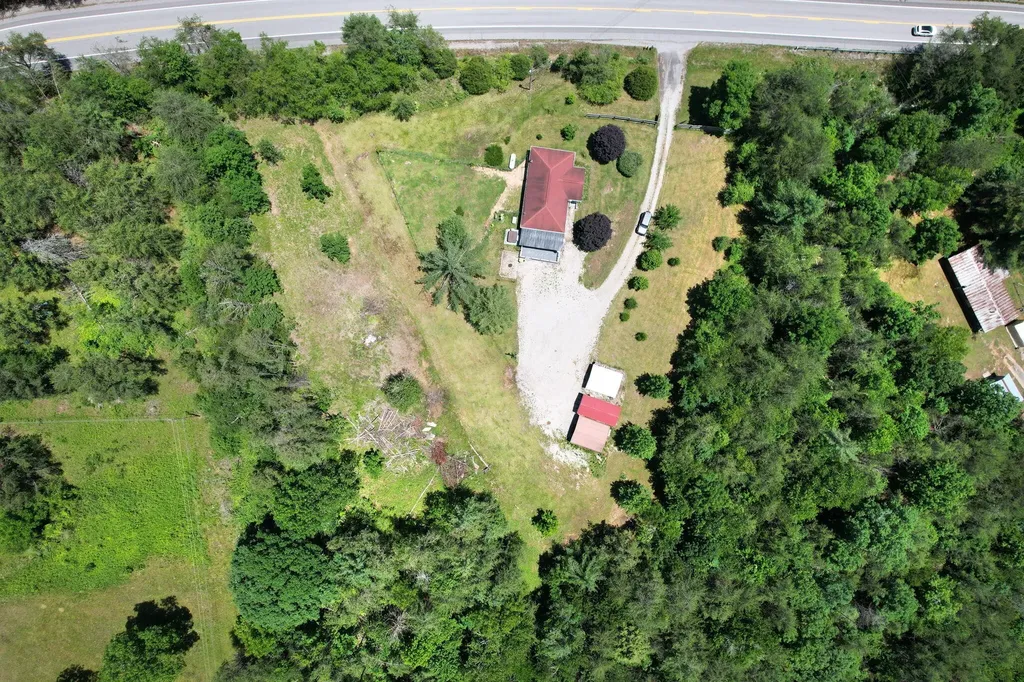 10780 Highway 68 Grandview TN 37337