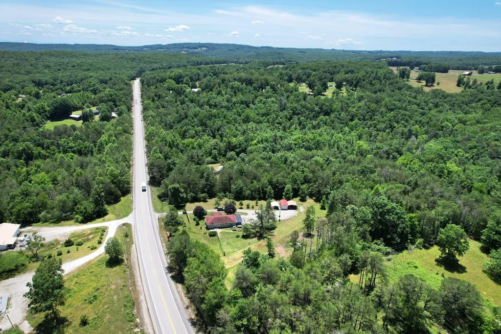 10780 Highway 68 Grandview TN 37337