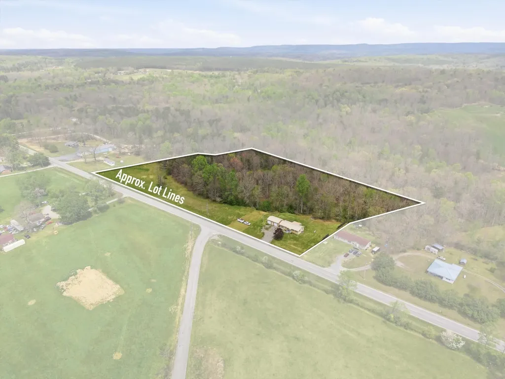 11328 Highway 150 Sequatchie TN 37374