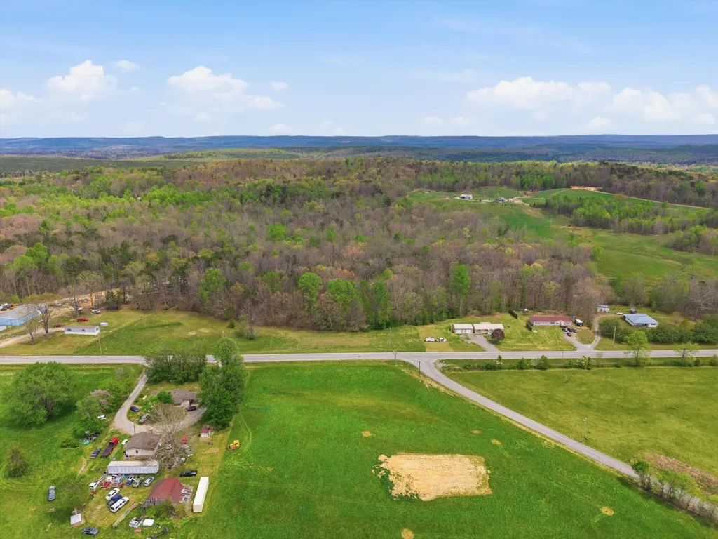 11328 Highway 150 Sequatchie TN 37374