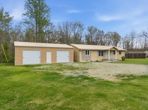 11328 Highway 150 Sequatchie TN 37374